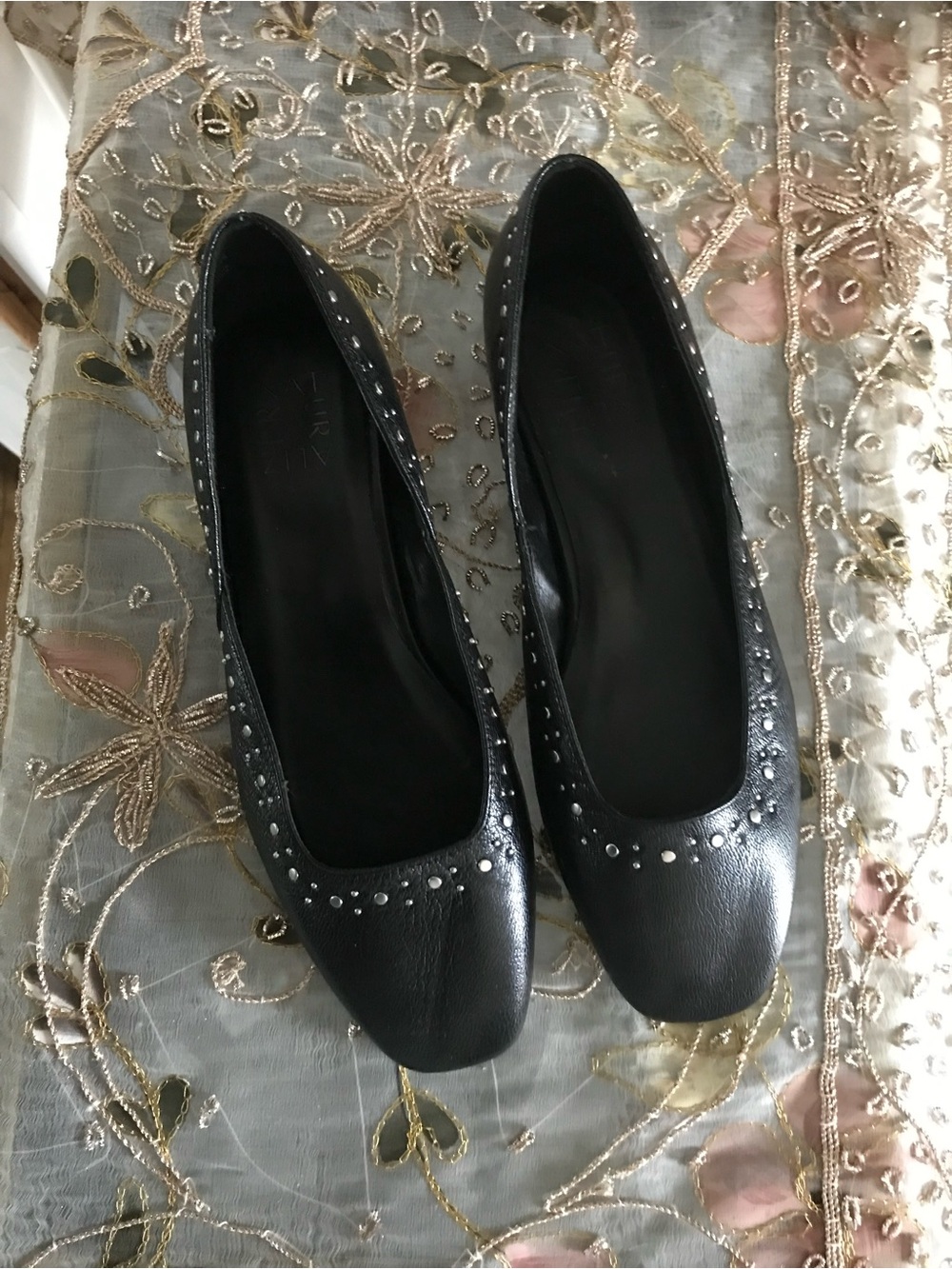 Naturalizer Black Stud-Embellished Leather Ballet Flats. Genuine leather ! New